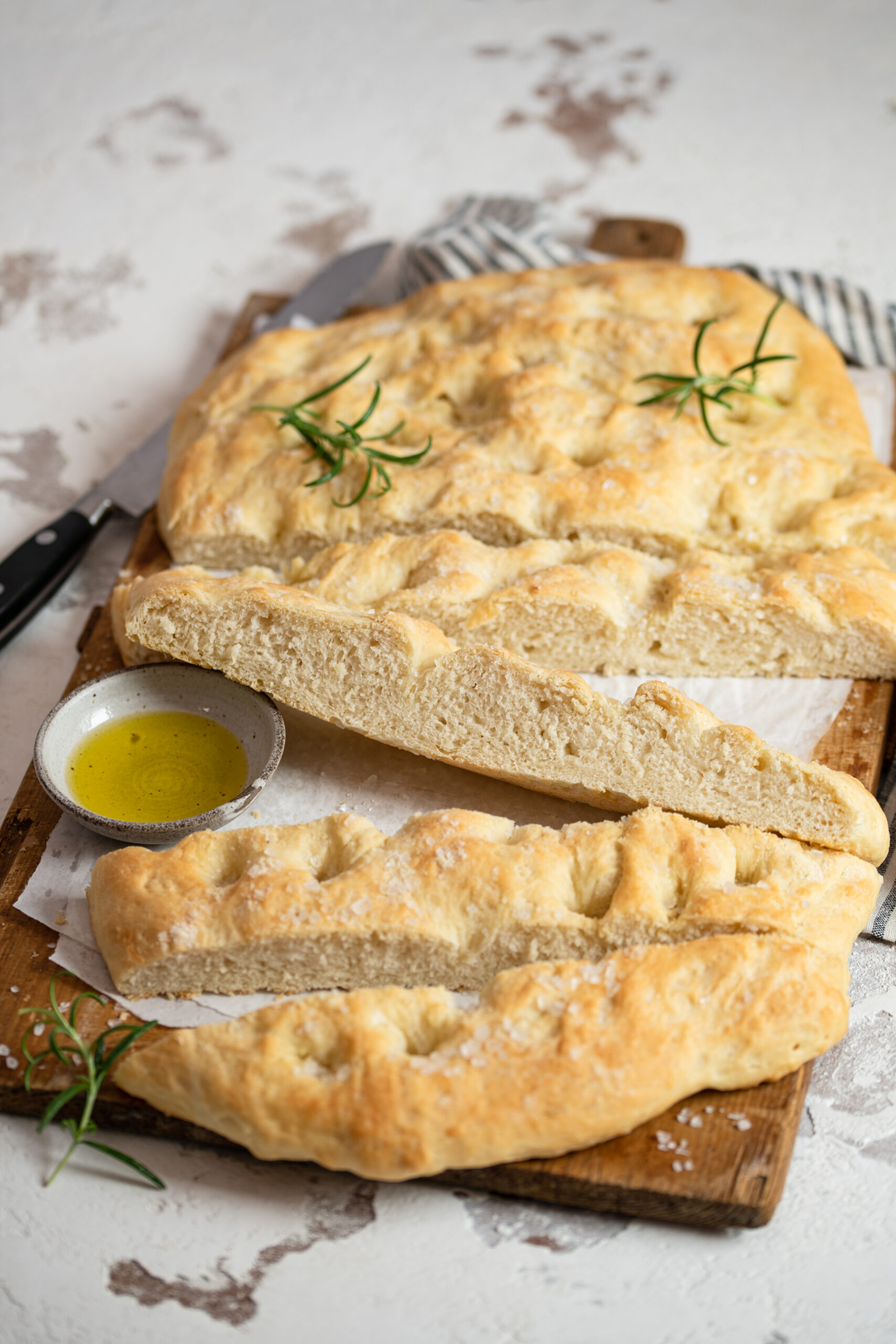 Einfaches Focaccia Rezept - Italienische Beilage zum Grillen