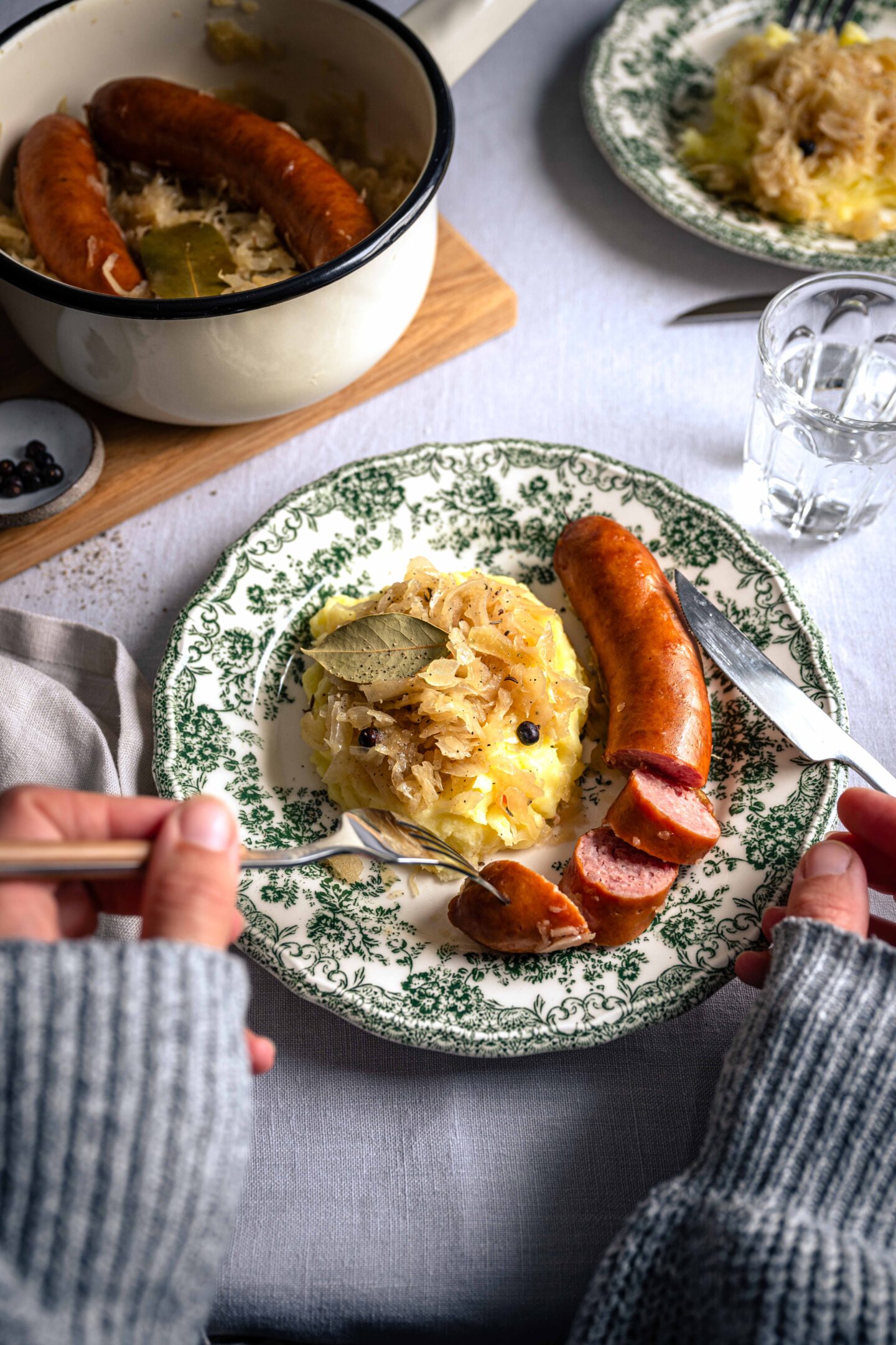 Sauerkraut mit Kartoffeln untereinander wie von Oma