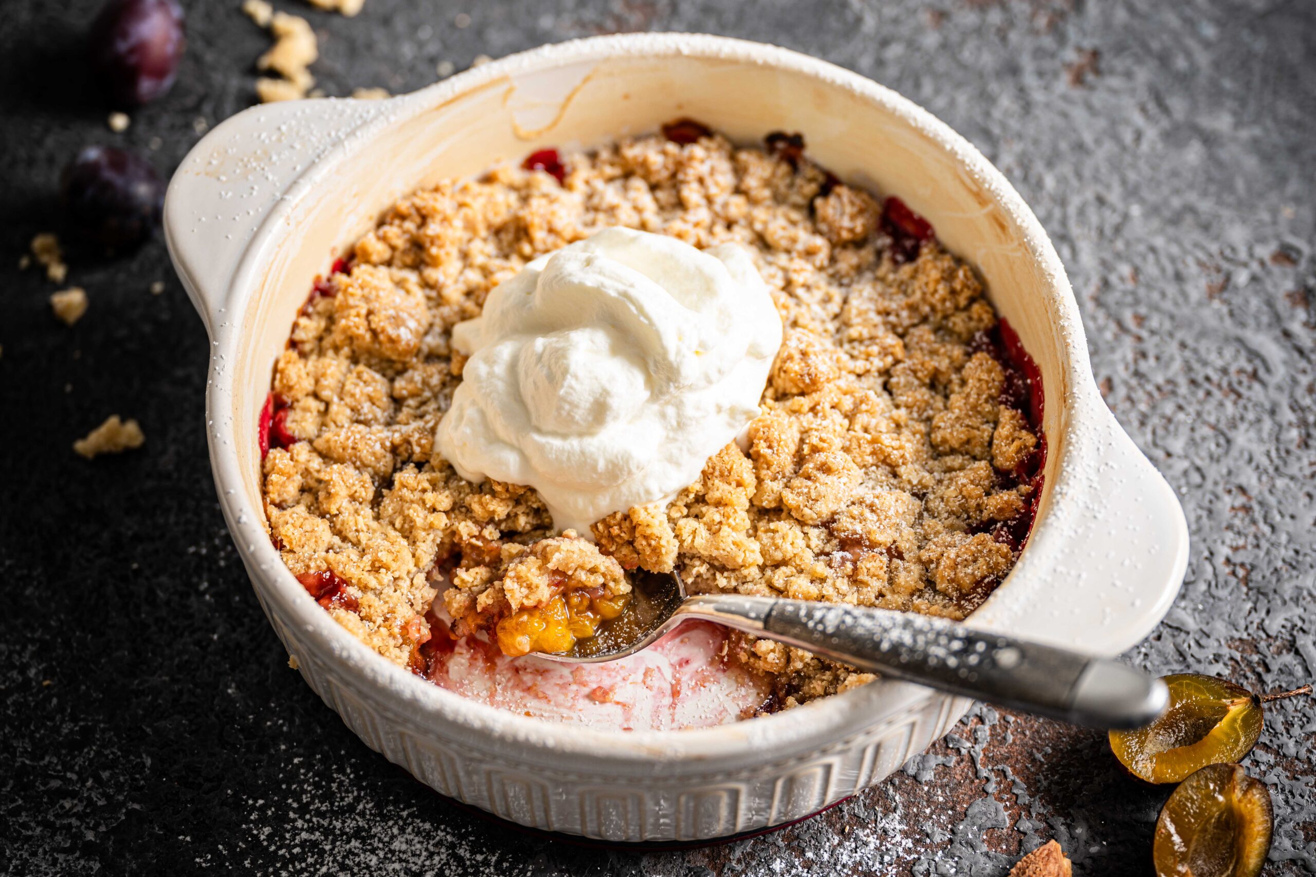 Zwetschgen Crumble mit Haferflocken- Rezept.