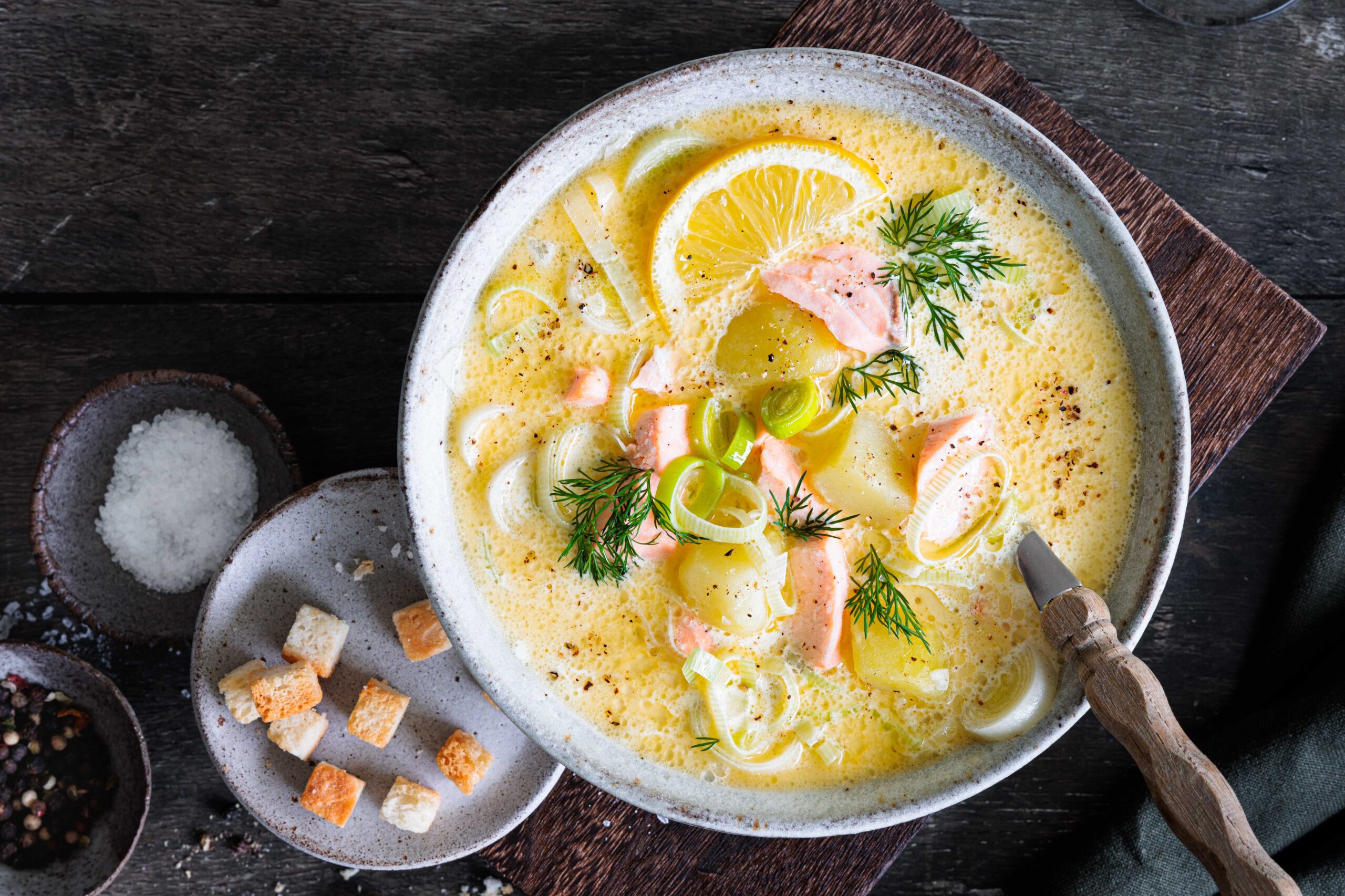 Cremige Kartoffelsuppe mit Lachs