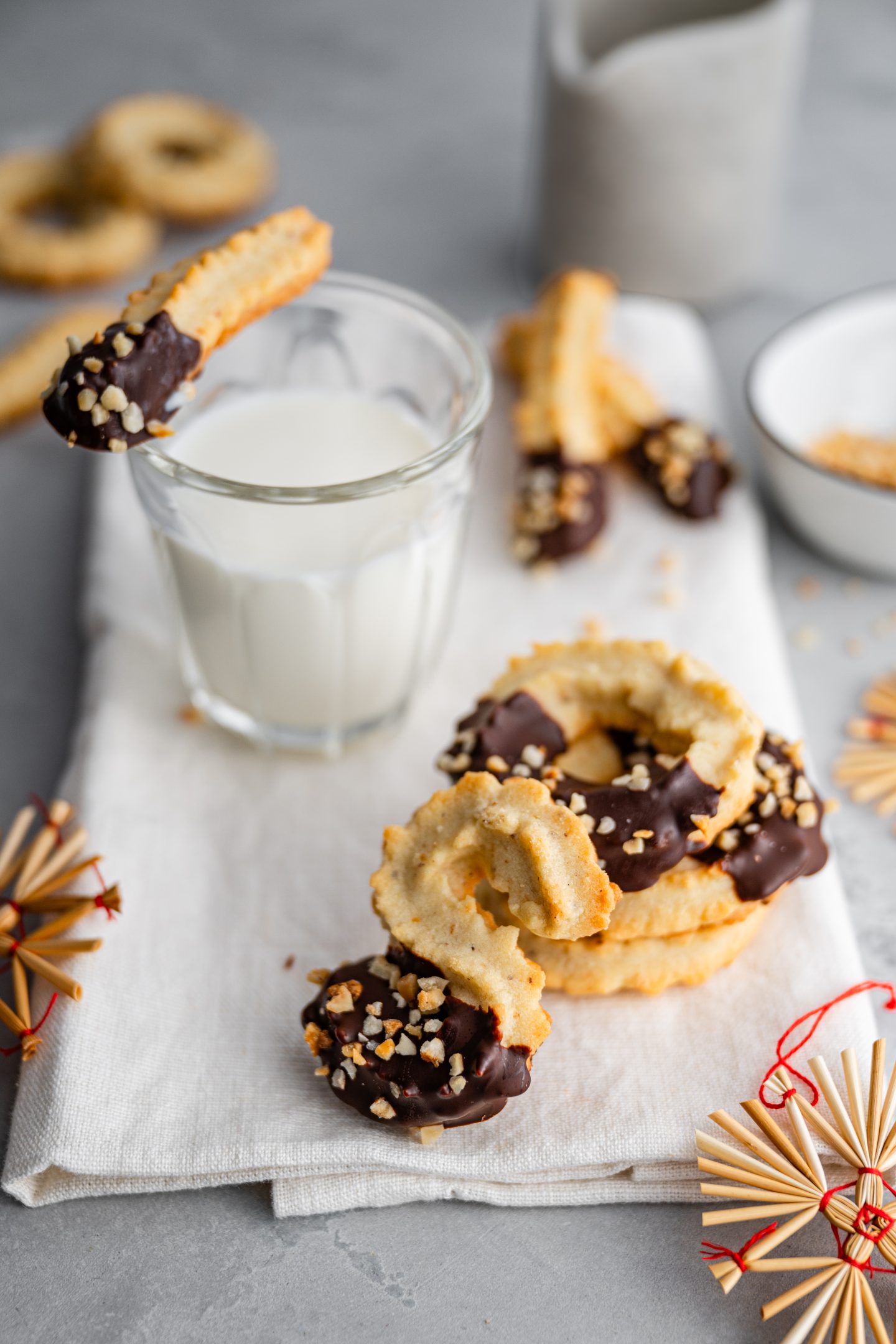 spritzgebäck mit nüssen